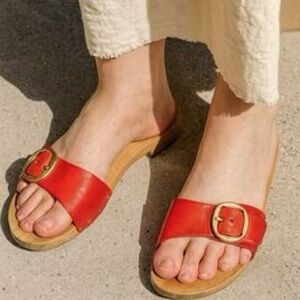 DOEN MERCATA RED LEATHER CLOGS SIZE 39/8
